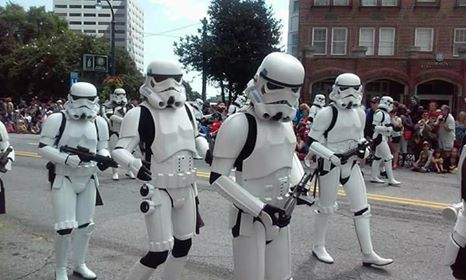 Stormtrooper costumes at Dragon Con Parade